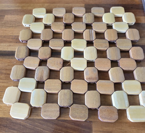 Square wood trivet - square,