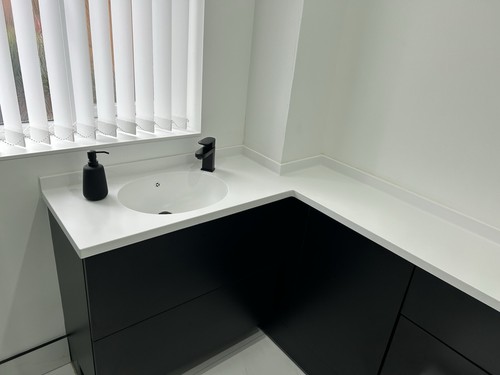 Solid surface bathroom - solid,